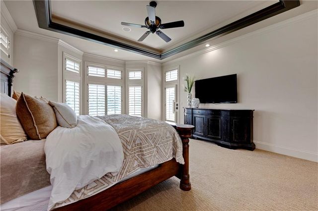 14105 Nicklaus Drive, Overland Park, KS 66223