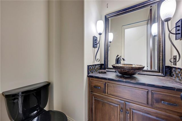 14105 Nicklaus Drive, Overland Park, KS 66223