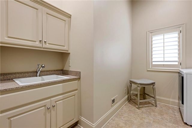 14105 Nicklaus Drive, Overland Park, KS 66223