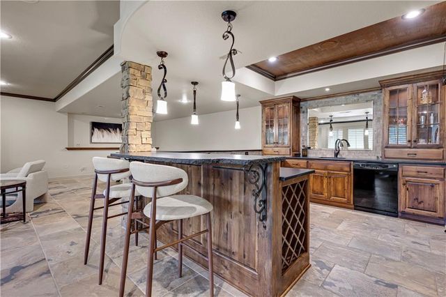 14105 Nicklaus Drive, Overland Park, KS 66223