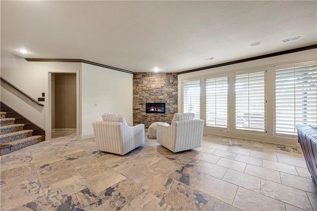 14105 Nicklaus Drive, Overland Park, KS 66223