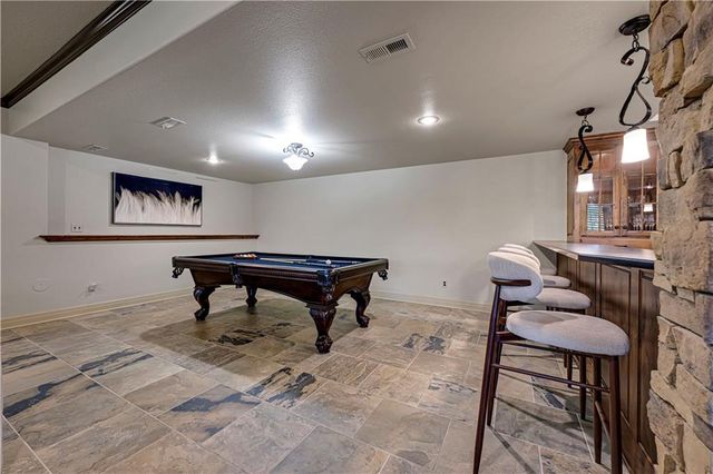 14105 Nicklaus Drive, Overland Park, KS 66223