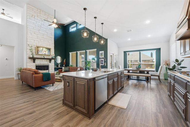 222 Lakewood Lane, Ponder, TX 76259