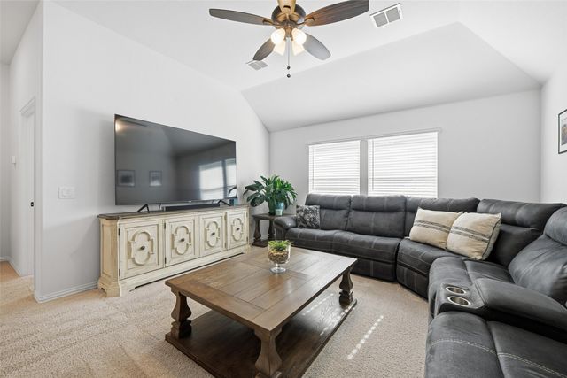 222 Lakewood Lane, Ponder, TX 76259