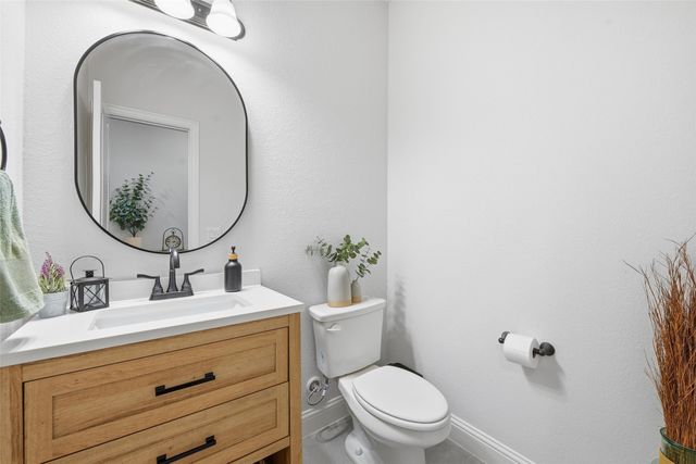 222 Lakewood Lane, Ponder, TX 76259