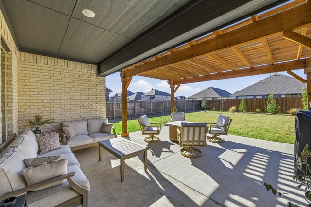 222 Lakewood Lane, Ponder, TX 76259