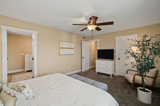 1206 NW Abbie Drive, Ankeny, IA 50023