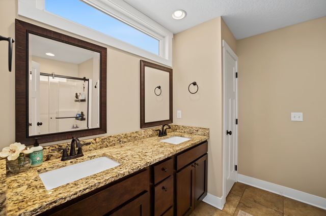 1206 NW Abbie Drive, Ankeny, IA 50023