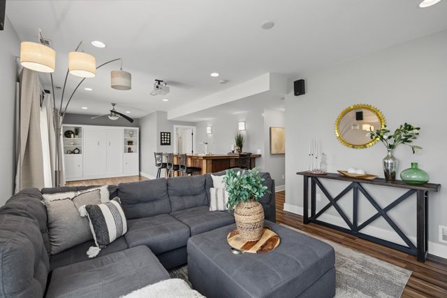1206 NW Abbie Drive, Ankeny, IA 50023