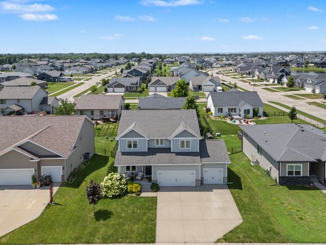 1206 NW Abbie Drive, Ankeny, IA 50023