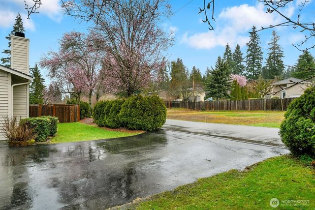 12419 NE 107th Place, Kirkland, WA 98033