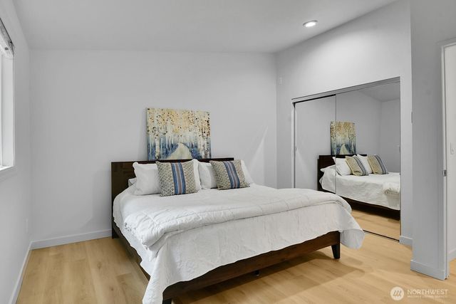 12419 NE 107th Place, Kirkland, WA 98033