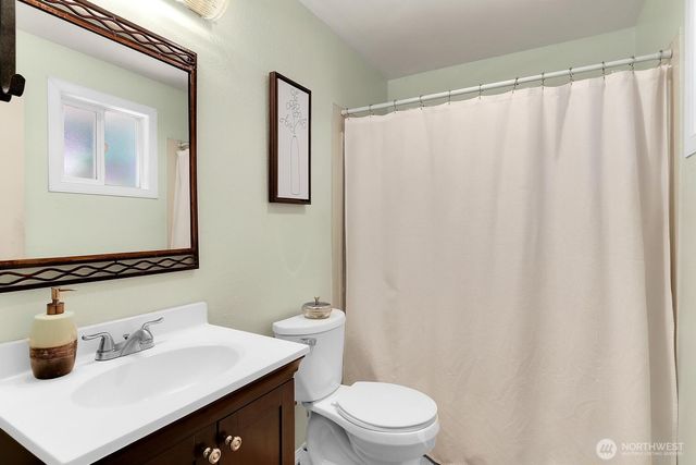 12419 NE 107th Place, Kirkland, WA 98033