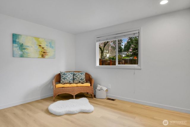 12419 NE 107th Place, Kirkland, WA 98033