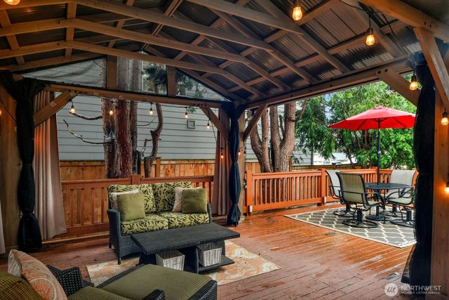 12419 NE 107th Place, Kirkland, WA 98033