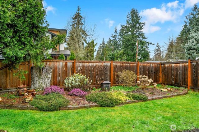 12419 NE 107th Place, Kirkland, WA 98033