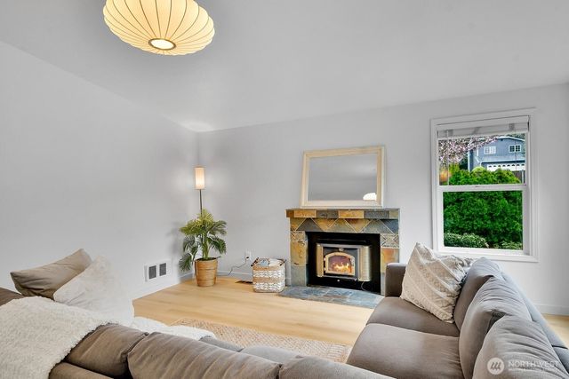 12419 NE 107th Place, Kirkland, WA 98033