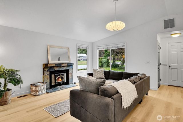 12419 NE 107th Place, Kirkland, WA 98033