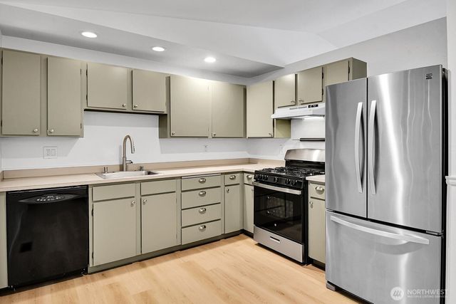 12419 NE 107th Place, Kirkland, WA 98033