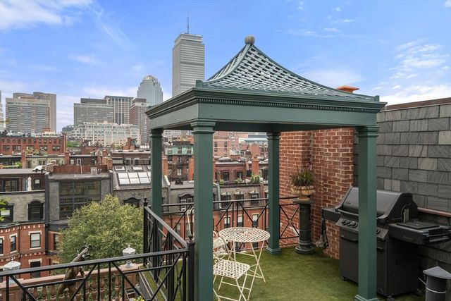 316 Beacon St Penthouse, Boston, MA 02116