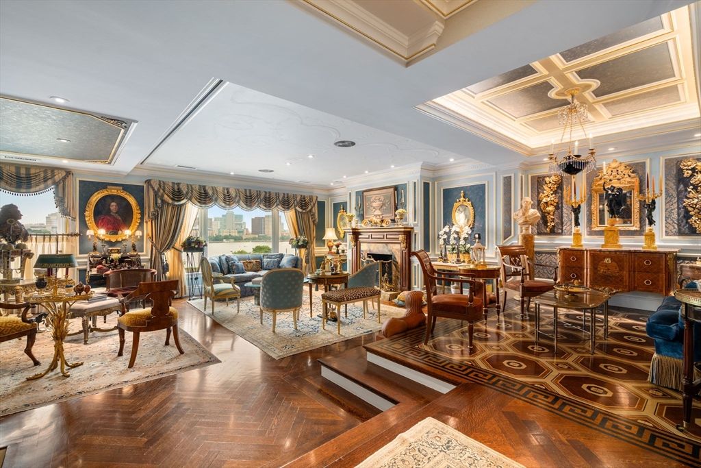 316 Beacon St Penthouse, Boston, MA 02116