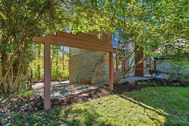 3843 Blackwood Court, Blue Ash, OH 45236