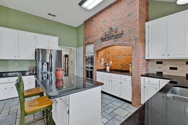 504 Anthony Drive, Euless, TX 76039