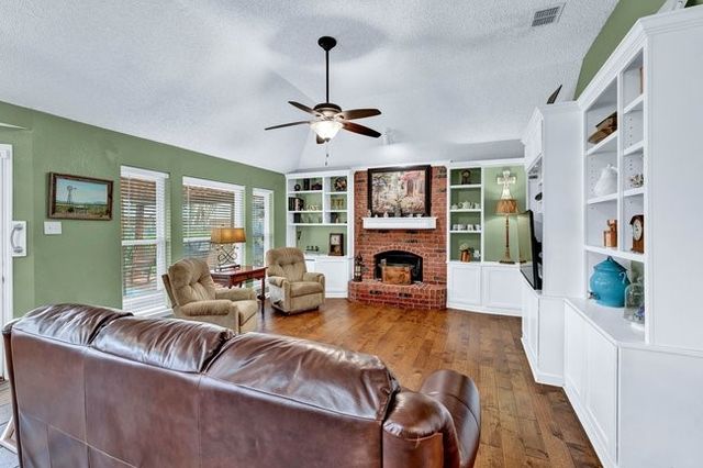 504 Anthony Drive, Euless, TX 76039