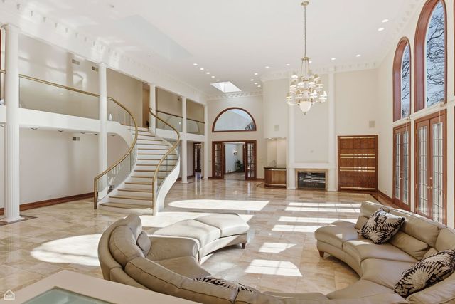 260 Beech Street, Highland Park, IL 60035