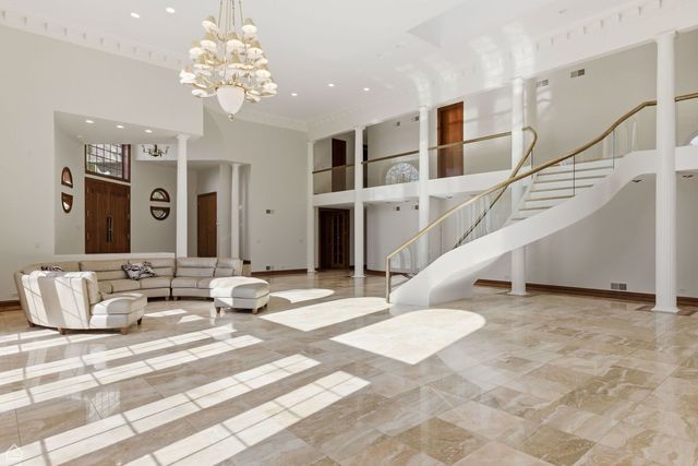 260 Beech Street, Highland Park, IL 60035