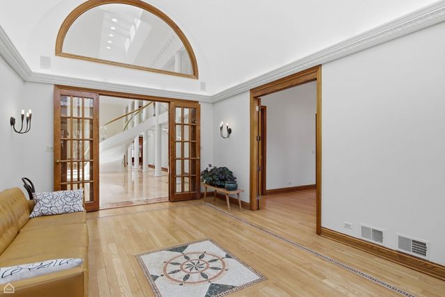 260 Beech Street, Highland Park, IL 60035