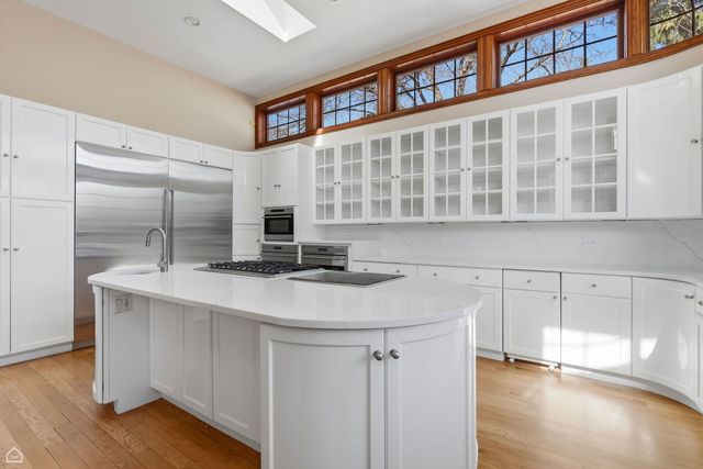 260 Beech Street, Highland Park, IL 60035