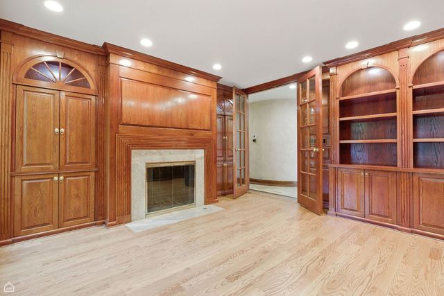 260 Beech Street, Highland Park, IL 60035