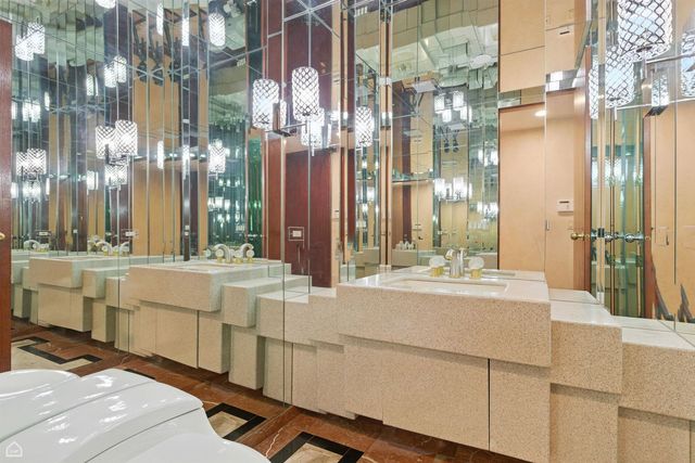 260 Beech Street, Highland Park, IL 60035