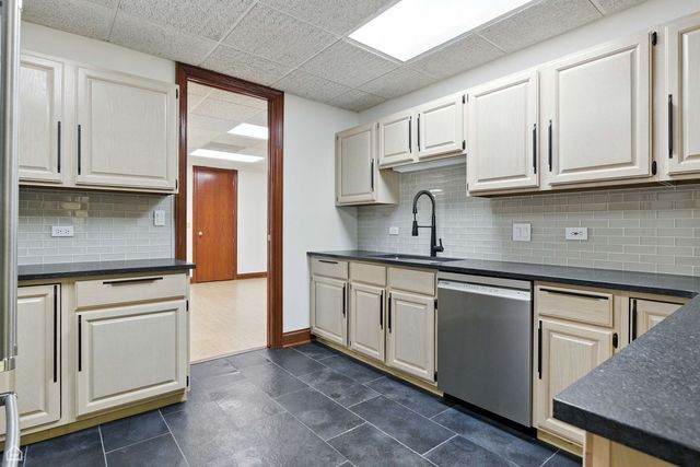 260 Beech Street, Highland Park, IL 60035