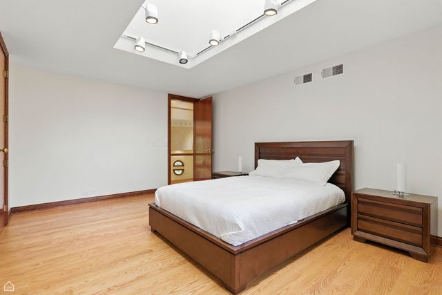 260 Beech Street, Highland Park, IL 60035