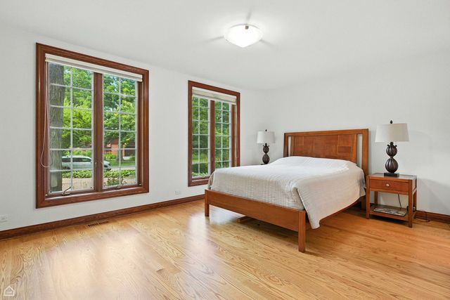 260 Beech Street, Highland Park, IL 60035