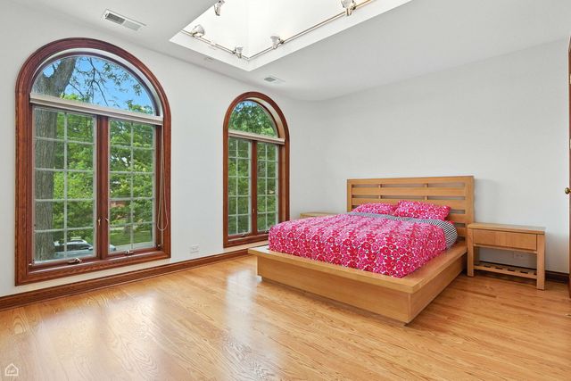 260 Beech Street, Highland Park, IL 60035