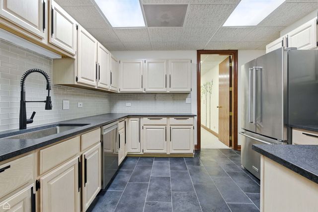 260 Beech Street, Highland Park, IL 60035