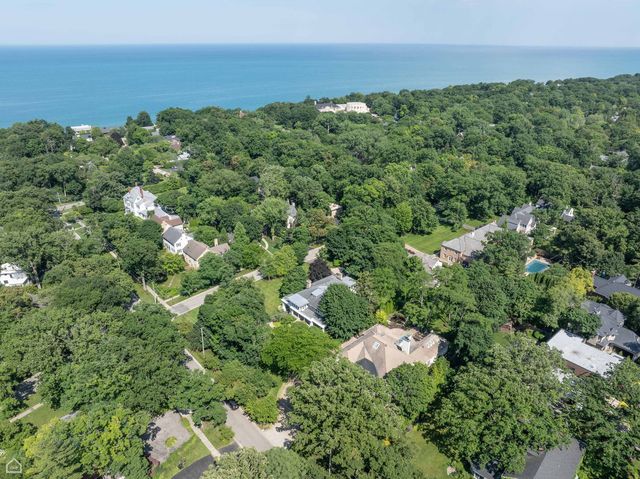 260 Beech Street, Highland Park, IL 60035