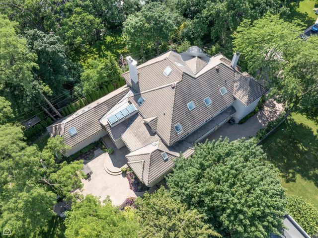 260 Beech Street, Highland Park, IL 60035