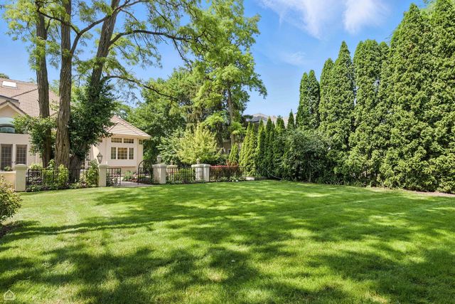 260 Beech Street, Highland Park, IL 60035