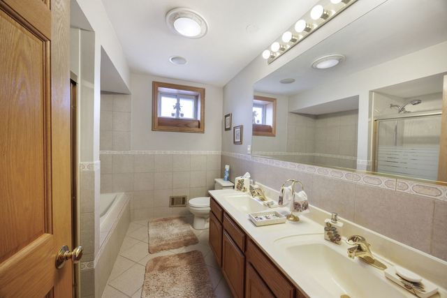 3919 GLORIA Court, Glenview, IL 60025