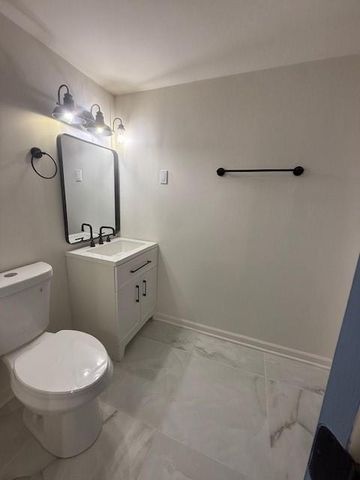 116 SW Noel Street, Lee's Summit, MO 64063