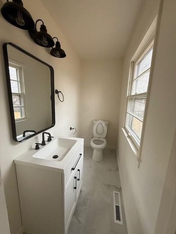 116 SW Noel Street, Lee's Summit, MO 64063