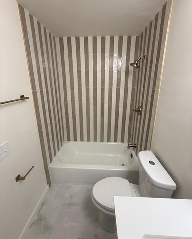 116 SW Noel Street, Lee's Summit, MO 64063