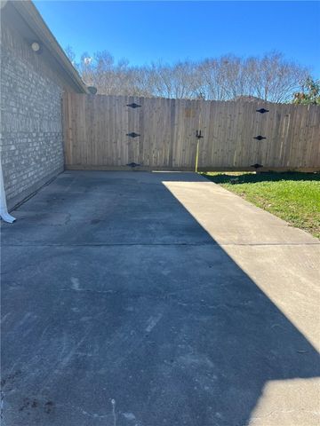 14729 Powell Dr, Corpus Christi, TX 78410