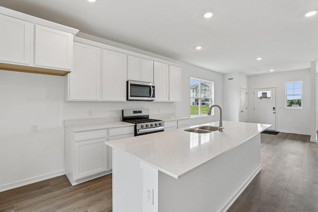 553 Trysil Aly N, Stoughton, WI 53589