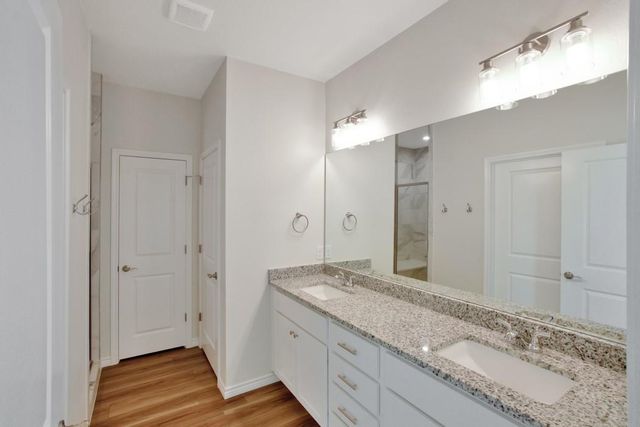 515 War Admiral DR A & B, Jarrell, TX 76537