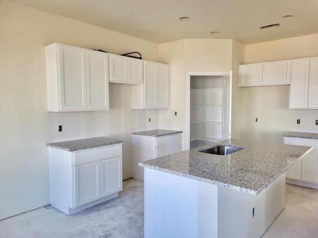 515 War Admiral DR A & B, Jarrell, TX 76537